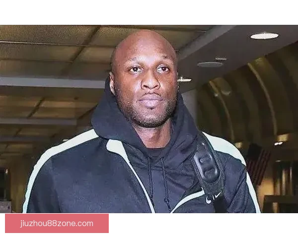 科比为奥多姆奋力守护亲历昏迷时刻亲赴拉斯维加斯陪伴康复