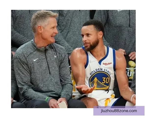 科尔：库里尚未参与对抗训练 大家为穆迪的伤病深感遗憾